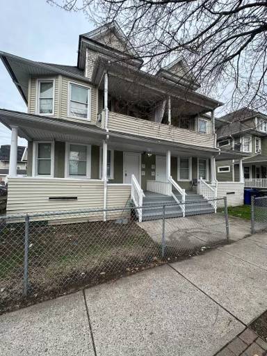 Main picture of 1565 E Main St