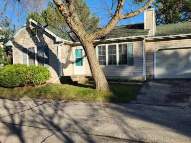 Main picture of 71XX E Valley Rdg Dr