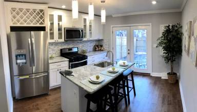 Main picture of 1634 Light St