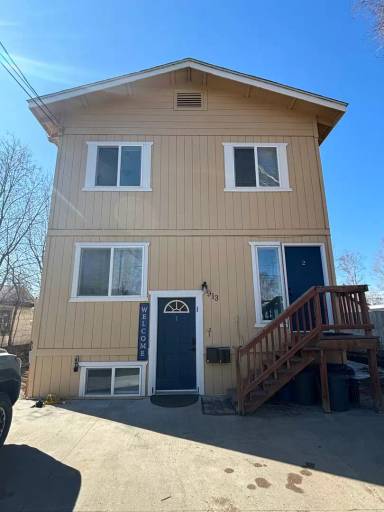 Main picture of 913 5th Ave