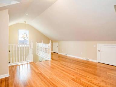 Main picture of 160 W Madison St