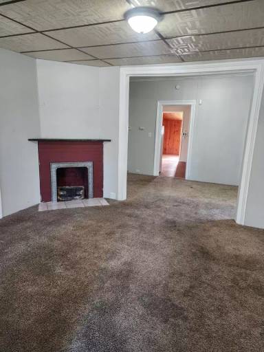 Main picture of 220 S Bond St