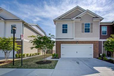 Main picture of 2413 Trafton Pl