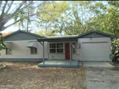 Main picture of 2281 Clifford St