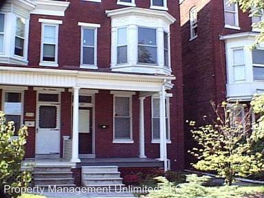 Main picture of 218 W Jackson St