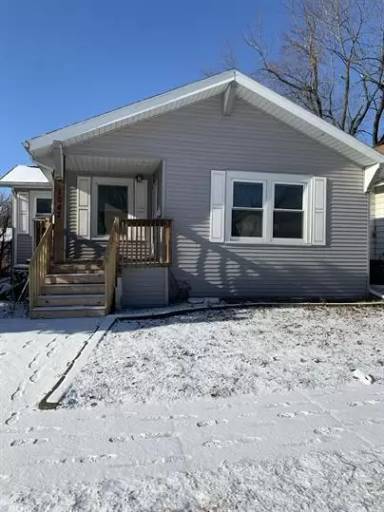 Main picture of 1047 17th St NE