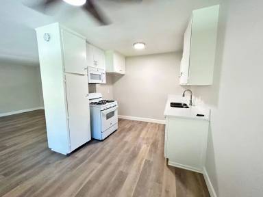 Main picture of 314 E Pearson Ave
