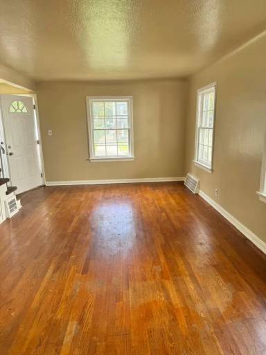 Main picture of 3207 Livingston Rd