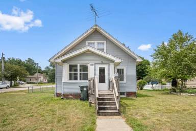 Main picture of 1621 Main St