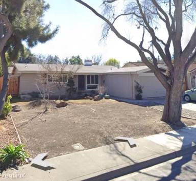 Main picture of 2486 Johnson Pl