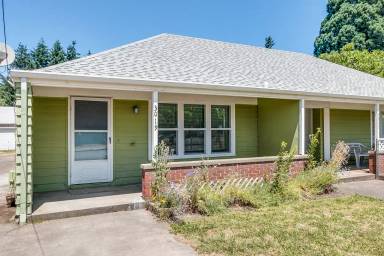 Main picture of 3019 Elmira Rd