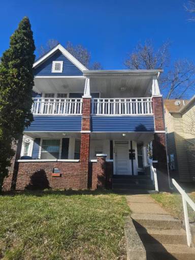 Main picture of 1016 W 31st St