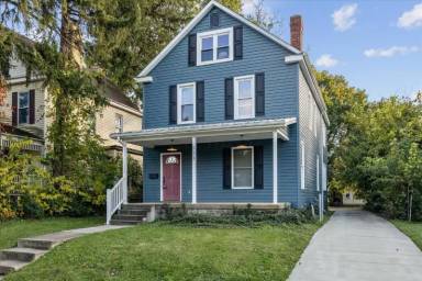 Main picture of 327 E Maynard Ave