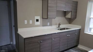 Main picture of 738 River Dr