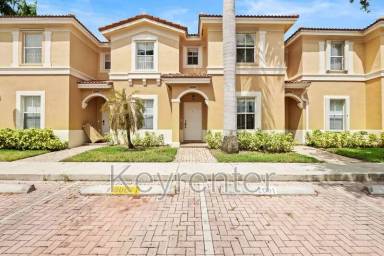 Main picture of 12981 SW 30th St