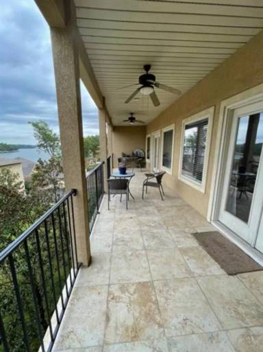 Main picture of 225 Lookout Pt