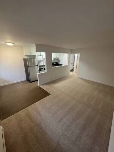 Main picture of 1010 1018 2 St