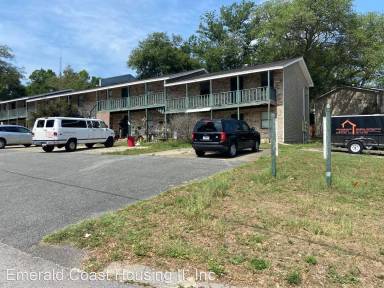 Main picture of 203 Kelly Rd