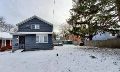 Main picture of 137 Pierce St