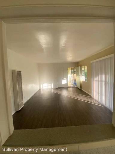 Main picture of 3694 Redondo Beach Blvd