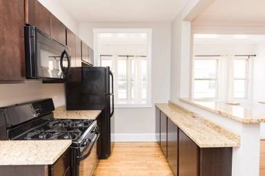 Main picture of 1832 N Humboldt Blvd