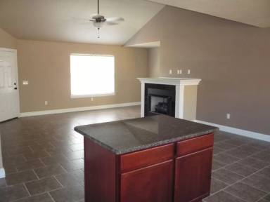 Main picture of 957 S Hoddle Pl