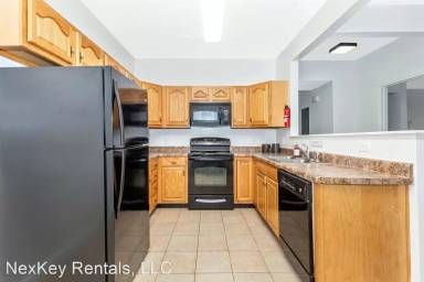 Main picture of 2 Morningstar Ln