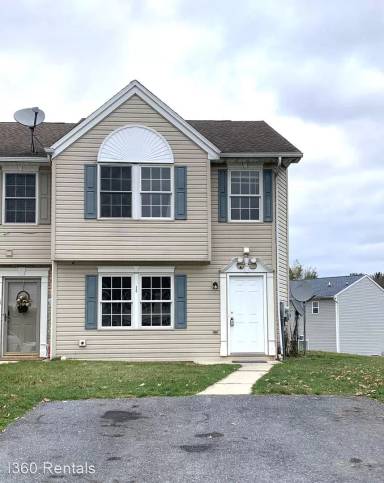 Main picture of 72 Grandview Xing
