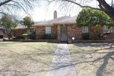 Main picture of 5630 Winding Woods Trl