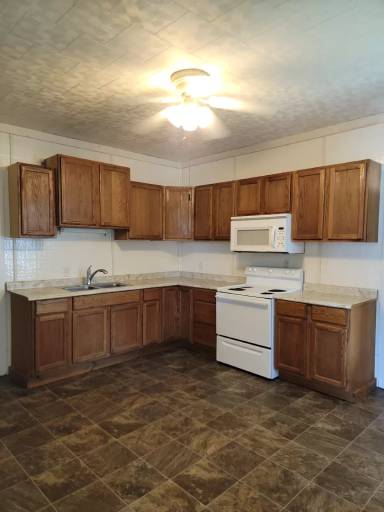 Main picture of 610 Park Ave