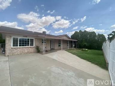 Main picture of 10720 Gemstone St