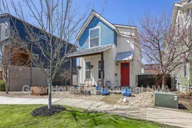 Main picture of 636 SW B St