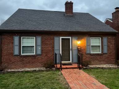 Main picture of 907 Mercer Ct