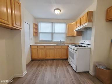Main picture of 210 Van Nostrand Ave