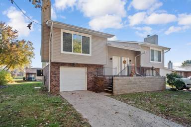 Main picture of 718 Plankway Dr