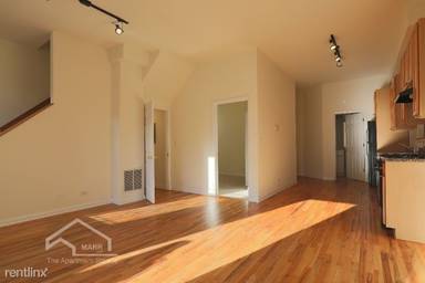 Main picture of 2636 N Halsted St