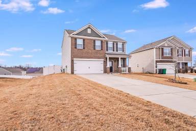 Main picture of 7411 Foxgate Cir