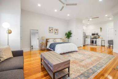 Main picture of 859 Washington Blvd