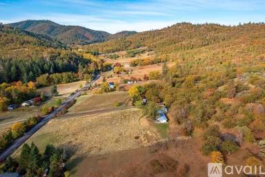 Main picture of 3242 W Griffin Creek Rd