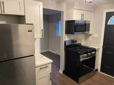 Main picture of 831 Woodworth Ave