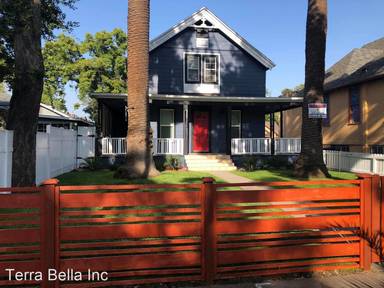 Main picture of 922 N Summit Ave