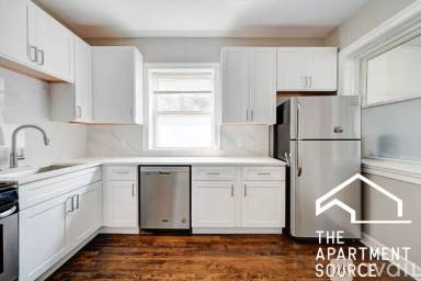 Main picture of 1042 N Kedzie Ave