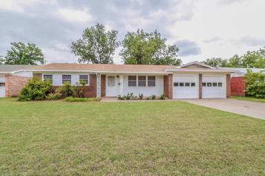 Main picture of 3419 53rd St