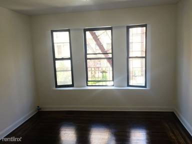 Main picture of 35 E 17th St