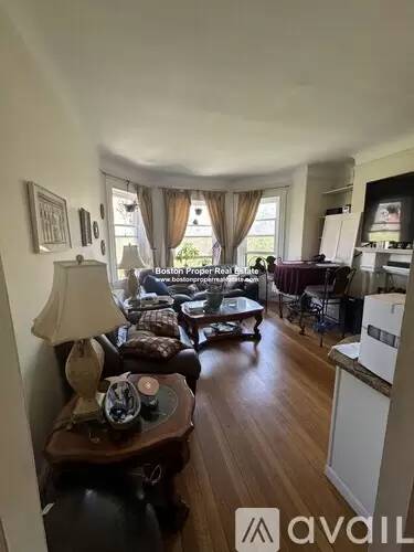 Main picture of 479 Beacon St