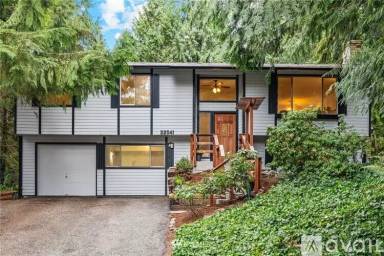 Main picture of 22035 NE 1st St