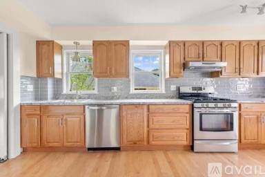 Main picture of 62 Ainsworth St