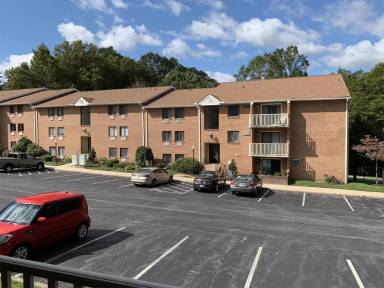 Main picture of 500 Campbell Circle H-2 - H-2