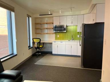 Main picture of 320 E State St