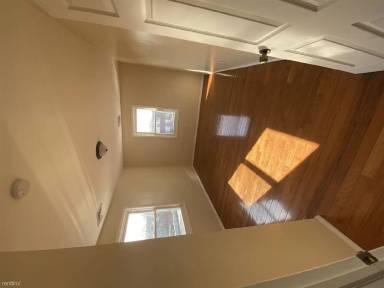 Main picture of 136 Scheerer Ave